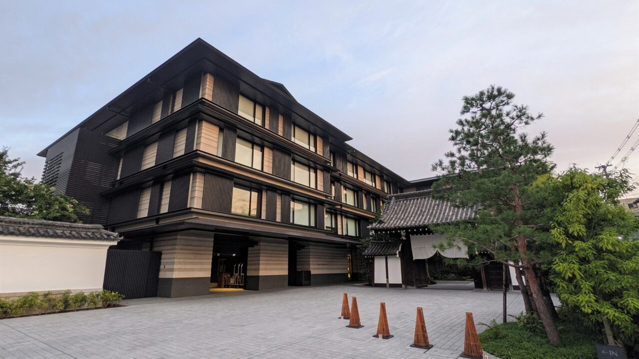 ホテルザ三井京都入口
