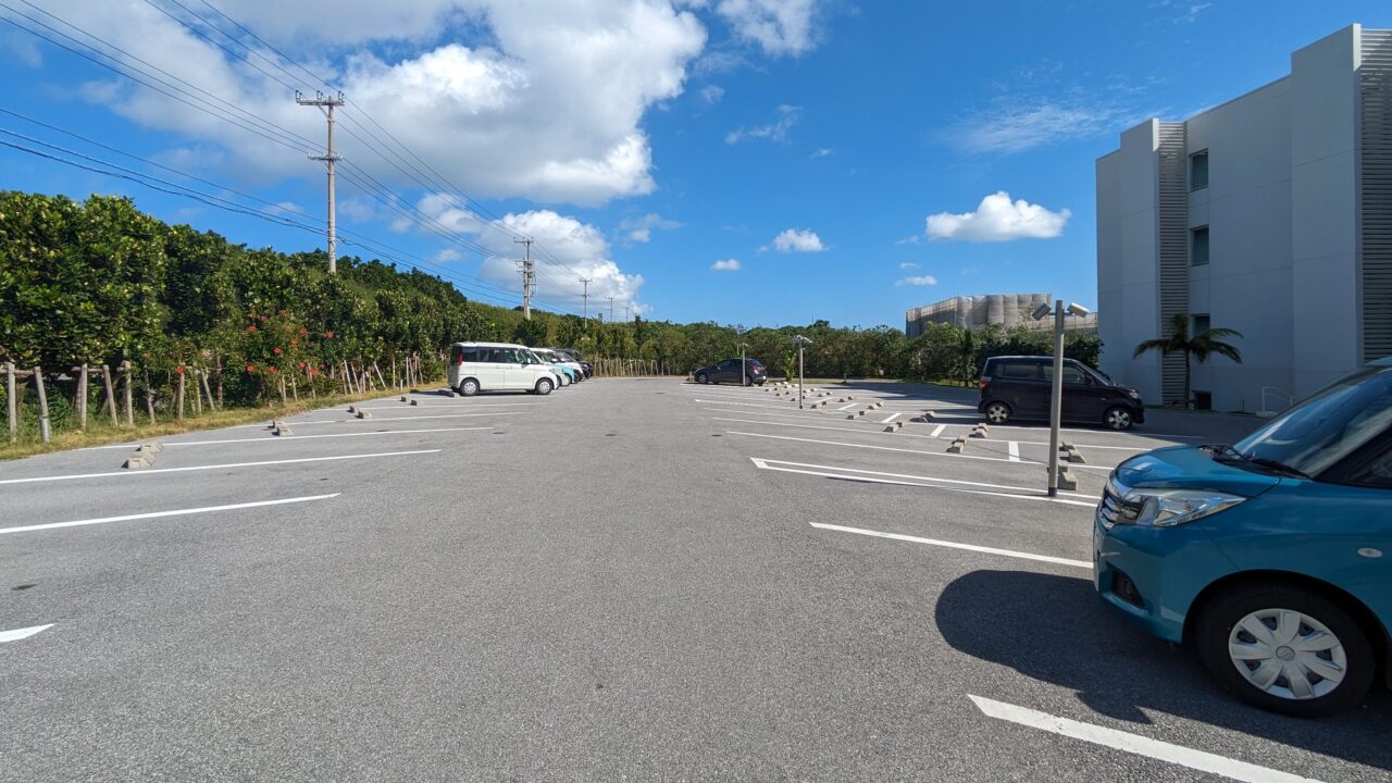 イラフSUIラグジュアリーコレクション沖縄宮古の駐車場