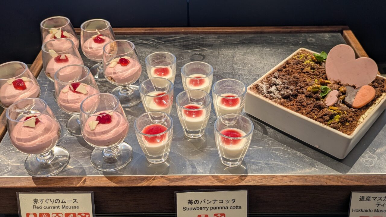 パンナコッタ、ムース、ティラミス