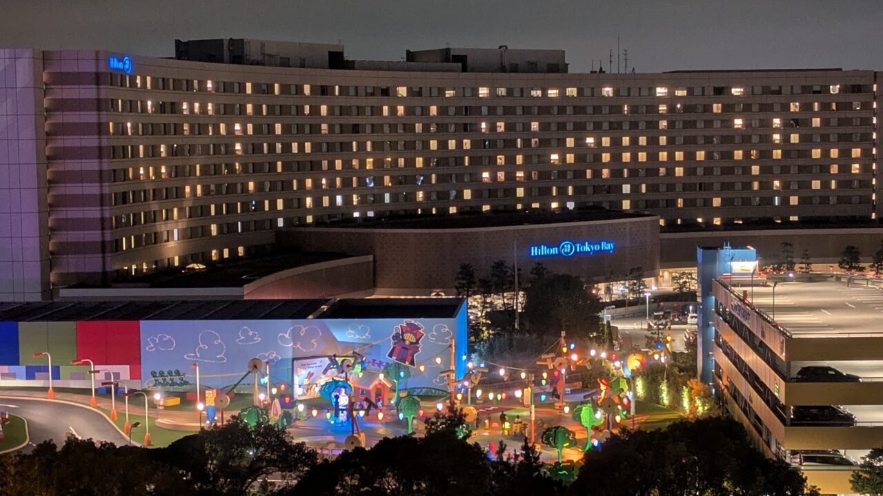 夜のトイストーリーホテル
